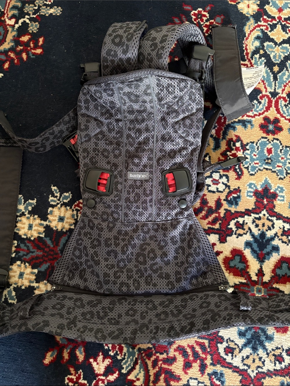 Gray Leopard-Print Carrier
